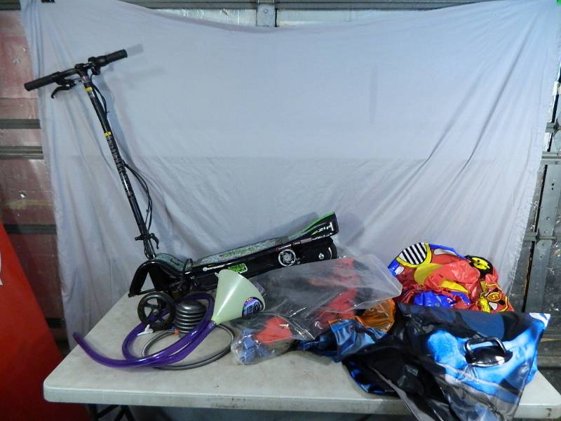 lot 146 image: Halloween, Snow Tube, Scooter, Etc