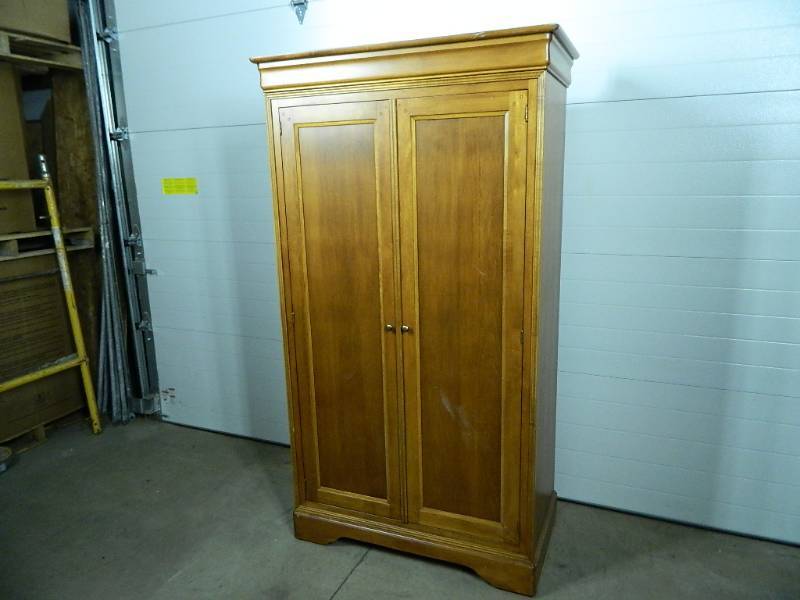lot 158 image: Wardrobe  Storage Cabinet