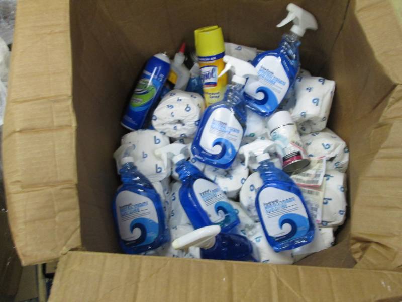6 Bottles Boardwalk Glass Cleaner 3...