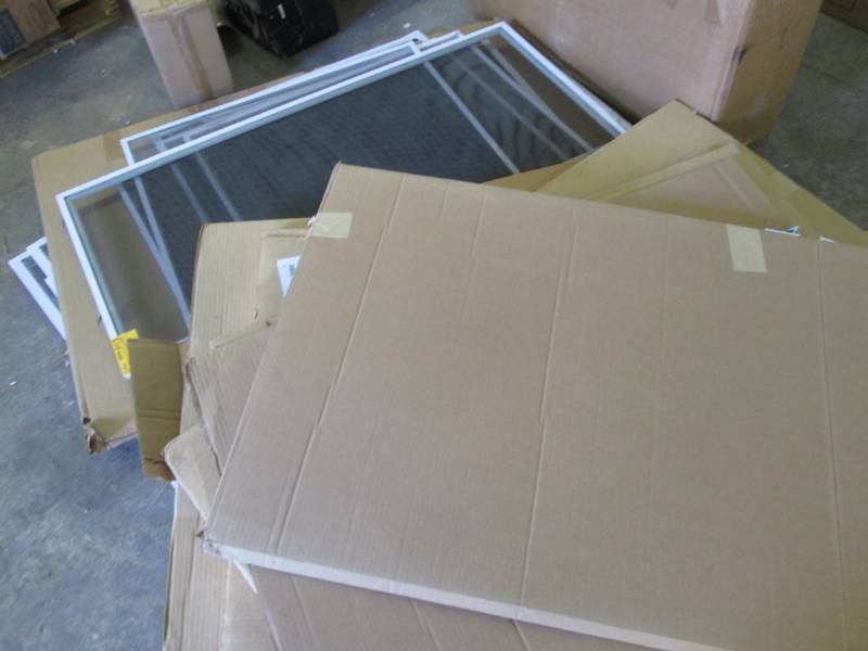 Large Lot of Assorted Sized Window ...