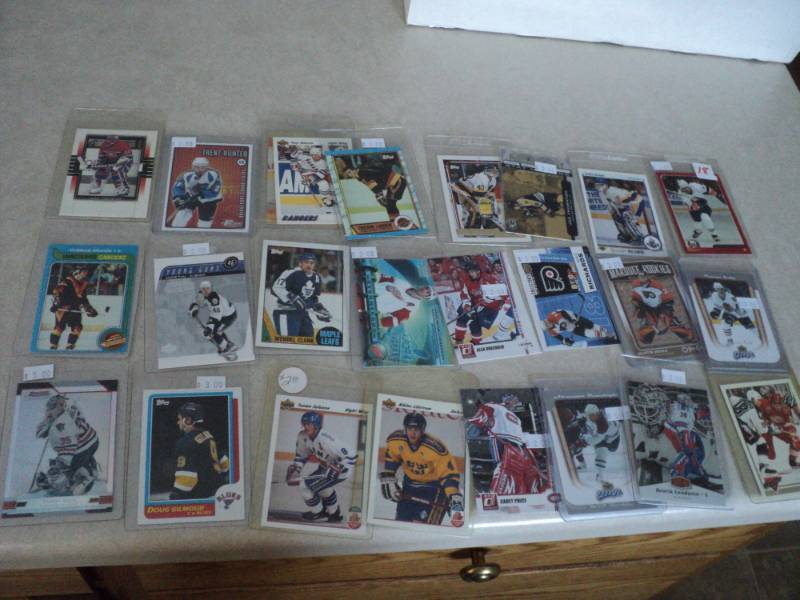lot 18 image: Lot of Hockey Star Cards...