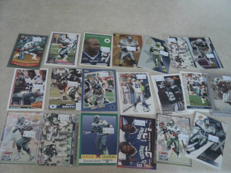 lot 28 image: Emmitt Smith Cards...