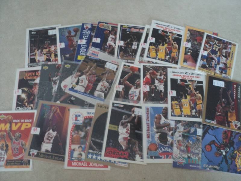 lot 32 image: 25 Michael Jordan Cards...