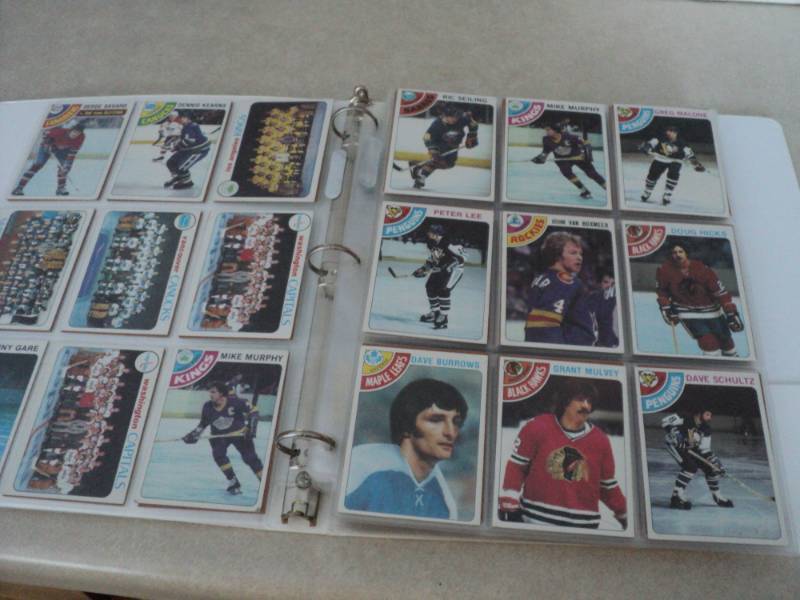lot 37 image: 1978-79 Topps Hockey Cards...