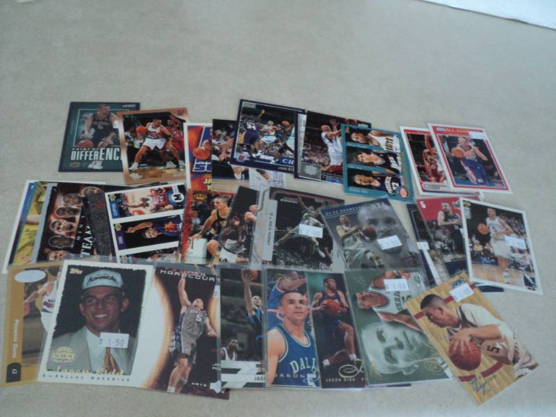 lot 50 image: 45 Jason Kidd Cards...