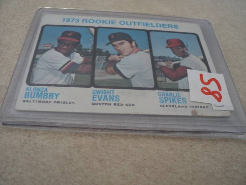 lot 58 image: 1973 Topps Dwight Evans Rookie Card...