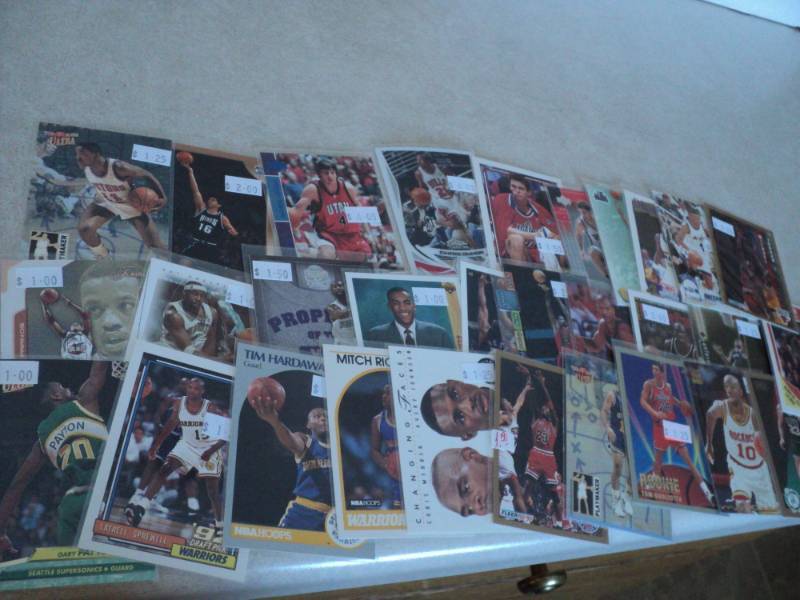 lot 68 image: Lot of Basketball Star Cards...