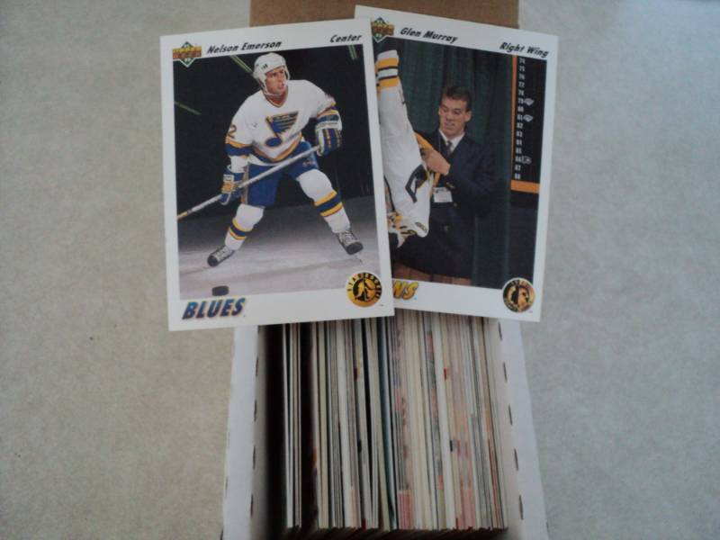 lot 74 image: Box of Hockey Star Cards...