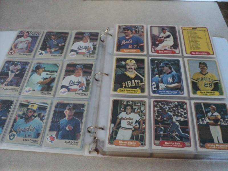 lot 95 image: 1980s Baseball Cards...