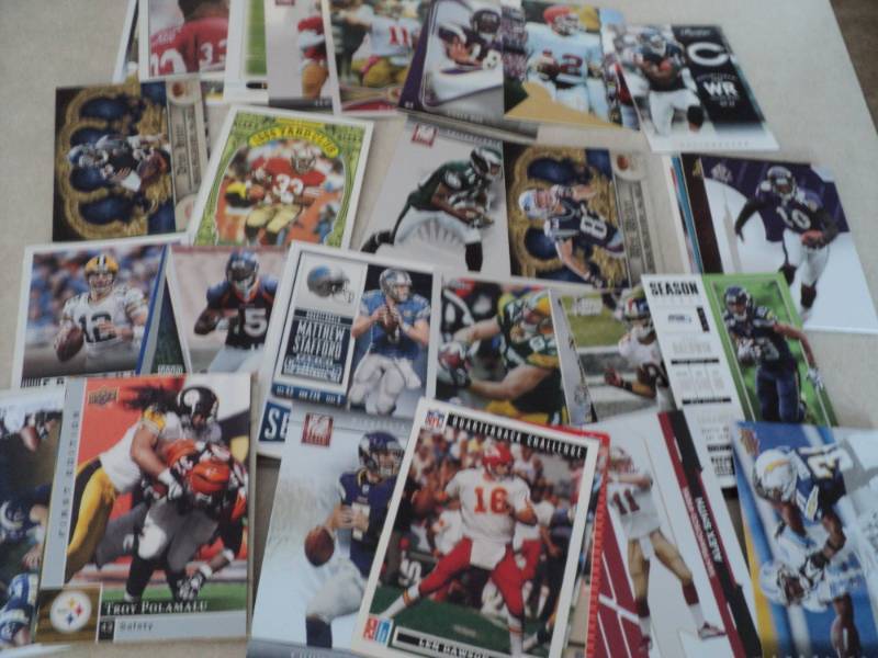 lot 133 image: 50 Football Star Cards...