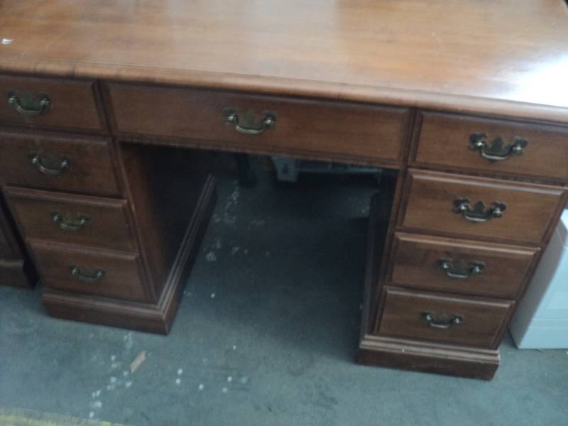 lot 137 image: Heywood Wakefield Desk 46 x 22 x ...