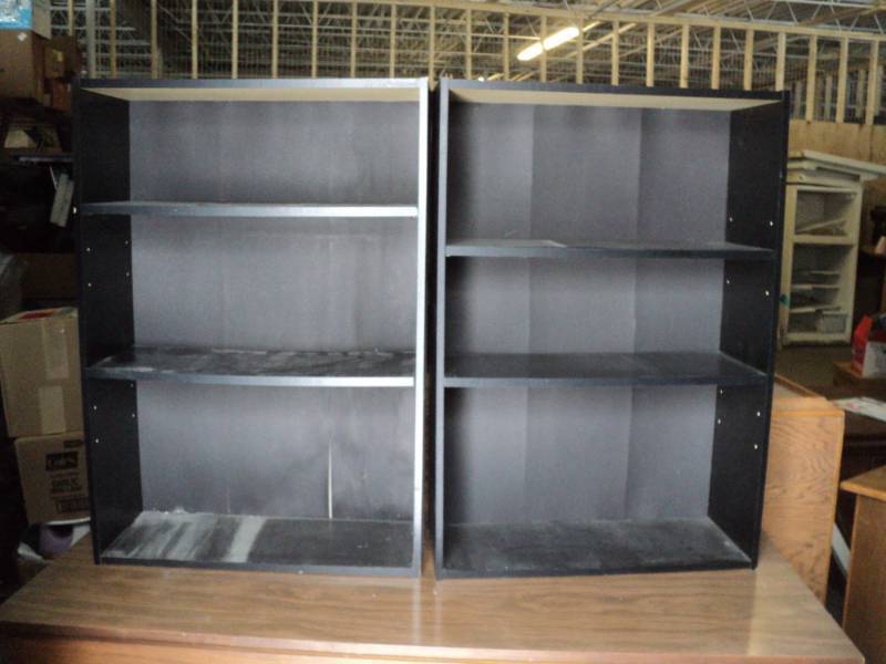 lot 141 image: 2 - 3 Shelf Book Cases 24x 35 x 4...