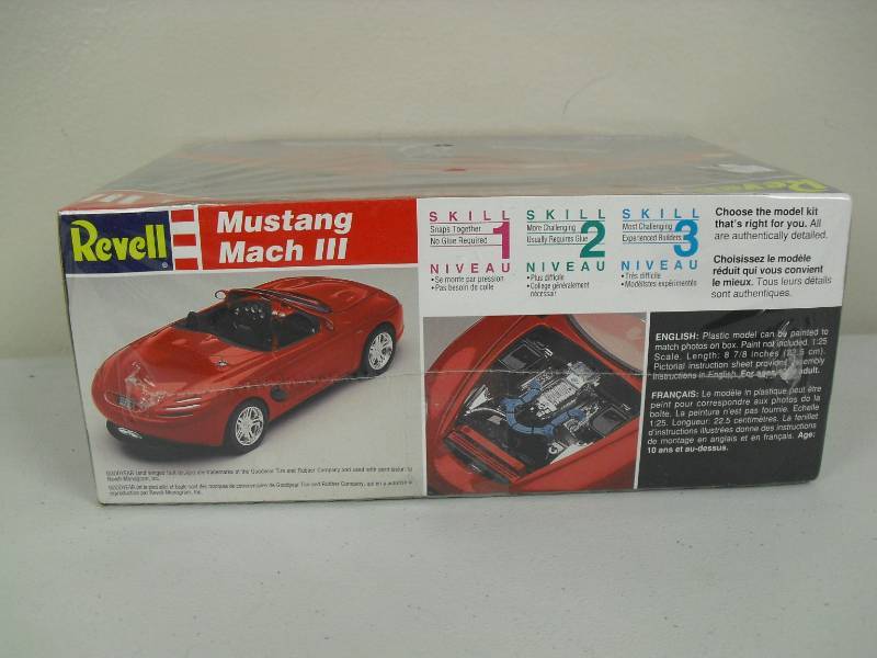 lot 13 image: Revell Mustang Mach III 125 Model Kit