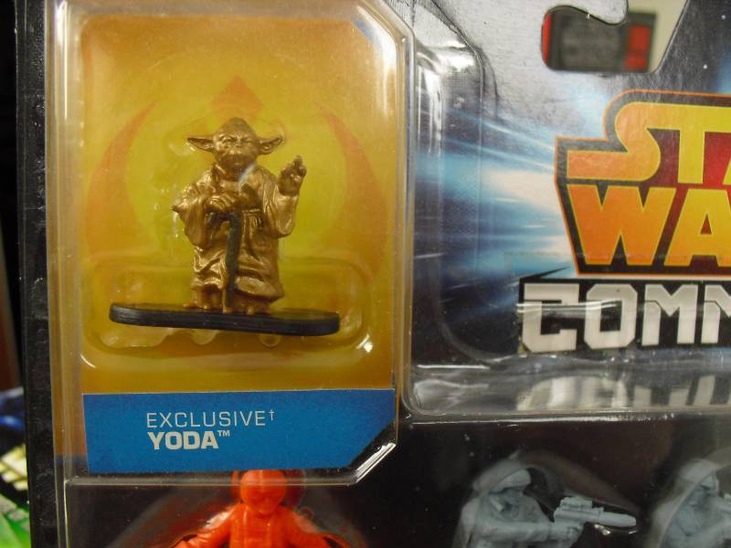 lot 16 image: Star Wars Command Rebel Alliance Action Figures With Golden Yoda