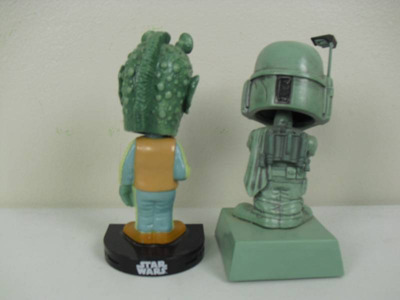 lot 34 image: Lot Of 2 Star Wars Bobble Heads
