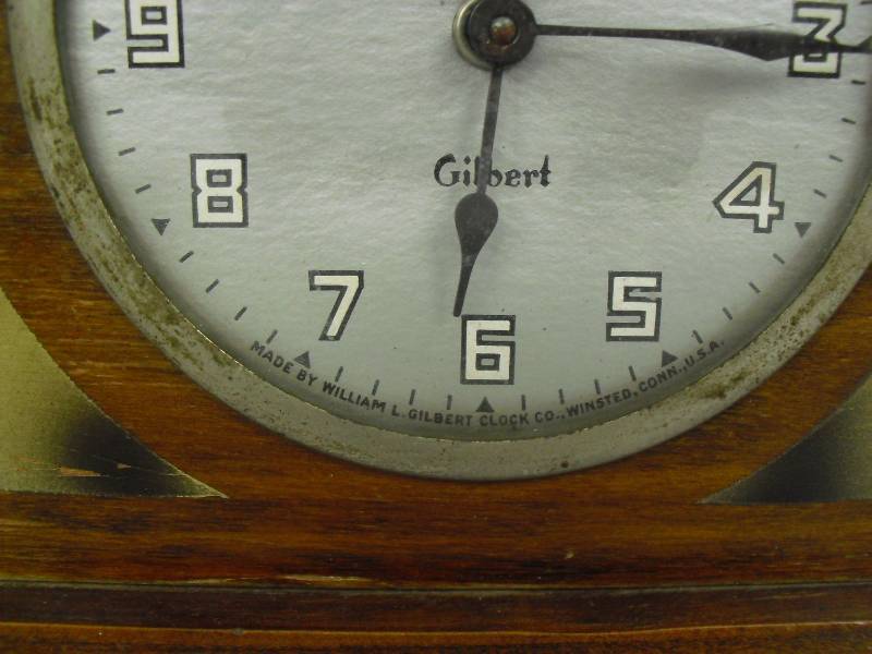 lot 56 image: Vintage Gilbert Wood Mantel Clock