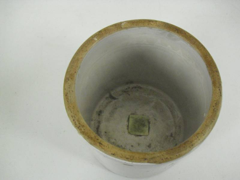 lot 132 image: Vintage 1 Gallon Crock