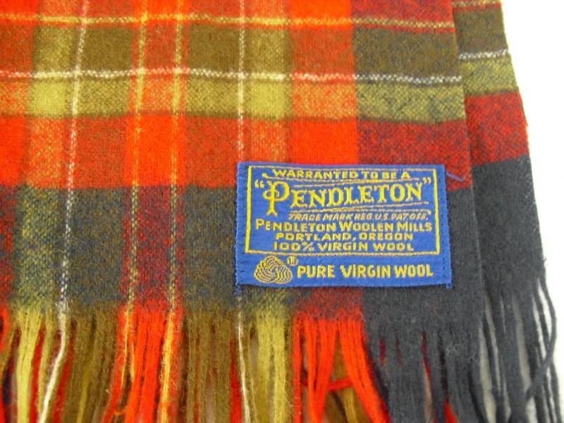 lot 146 image: Pendelton Virgin Wool Scarf Like New