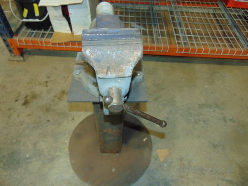 5 Multi Position Vise on Steel Stand