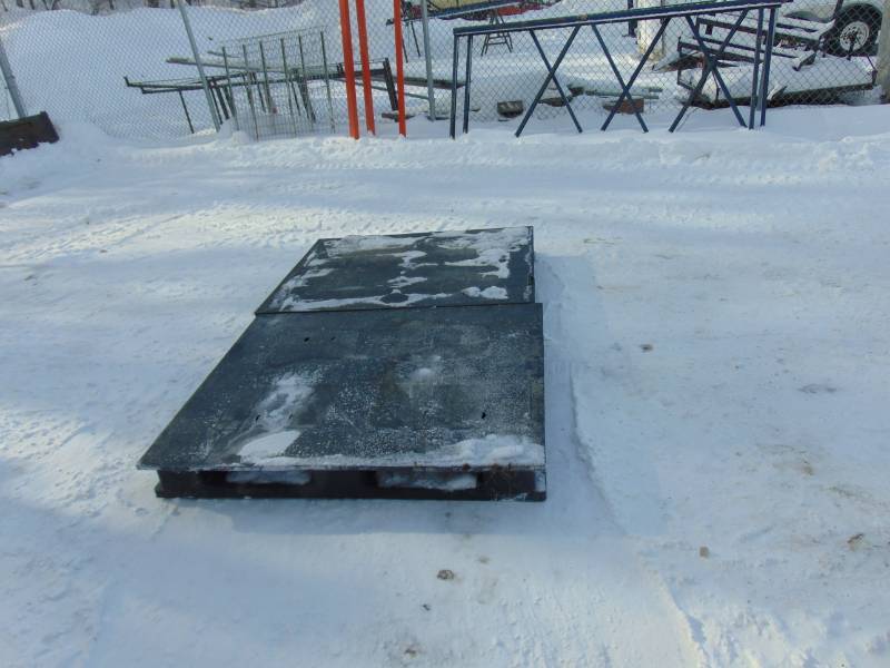 (2) Plastic Pallets