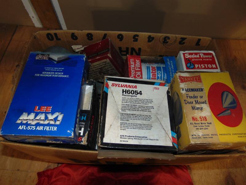 Box of Misc Auto Parts