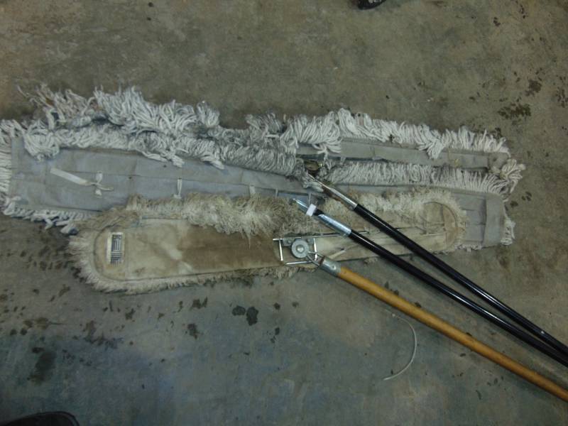 (3) Dust Mops