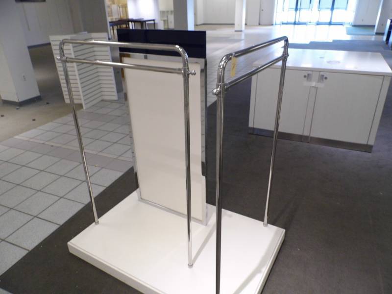 lot 22 image: Clothing Rack w Sign