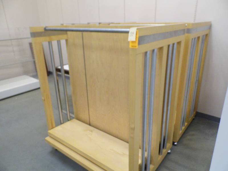 lot 39 image: Lot of 2 Hang & Fold Displays