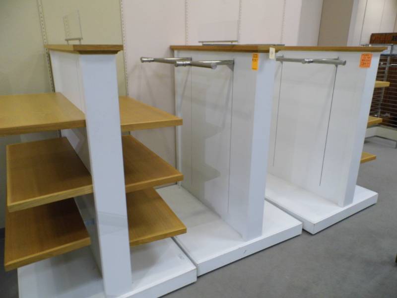 lot 44 image: Lot of 3 Wooden Hang & Fold