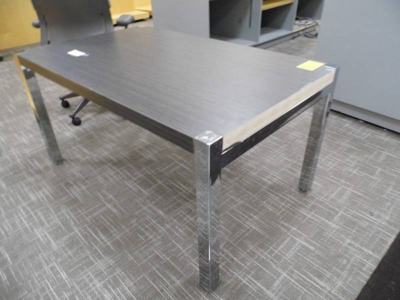 lot 59 image: Table