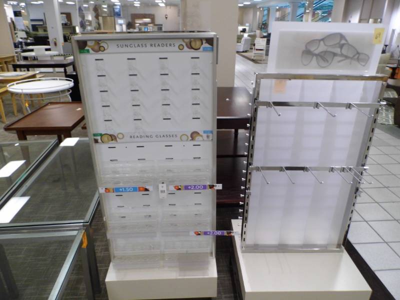 lot 69 image: Lot of 2 Glass Display Units