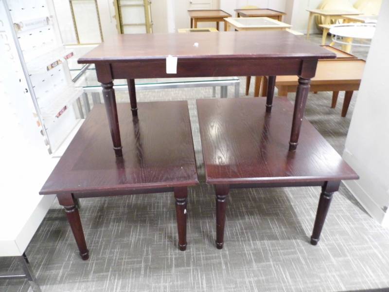 lot 70 image: Lot of 3 Tables