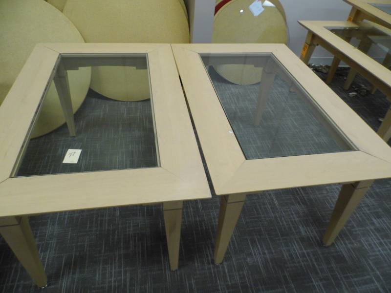 lot 77 image: Lot of 2 tables