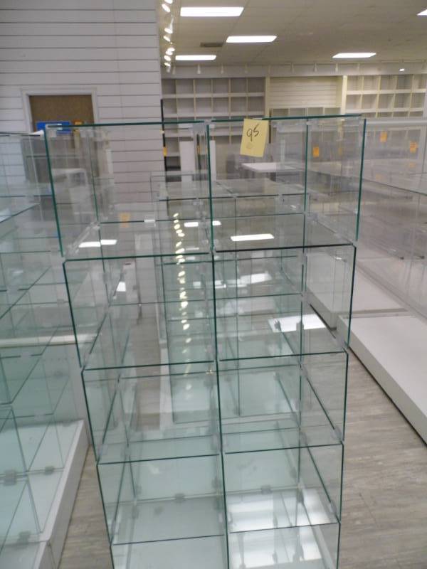 lot 95 image: Lot of 2 Glass Display Units