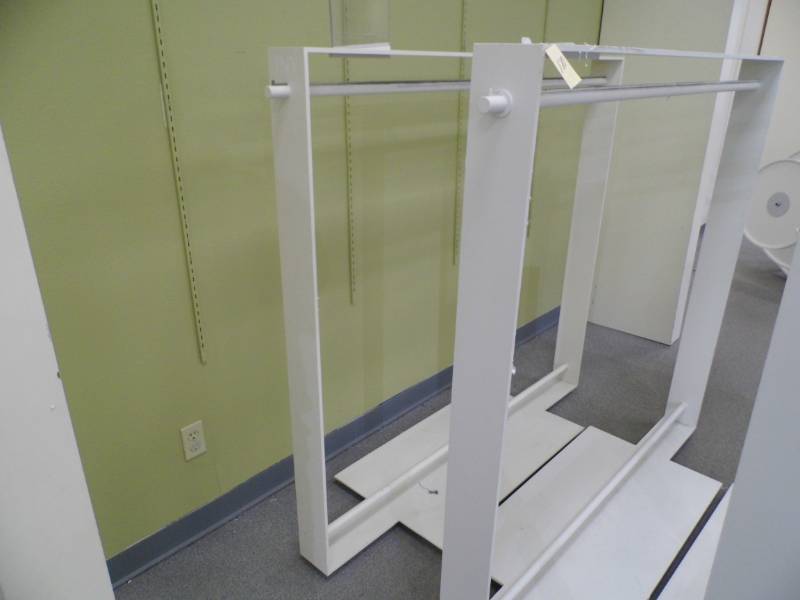 lot 120 image: Lot of 2 Metal Hanging Displays