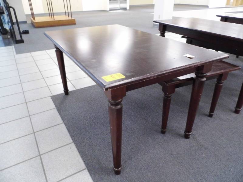 lot 136 image: Lot of 2 Tables