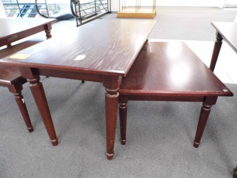 lot 137 image: Lot of 2 Tables