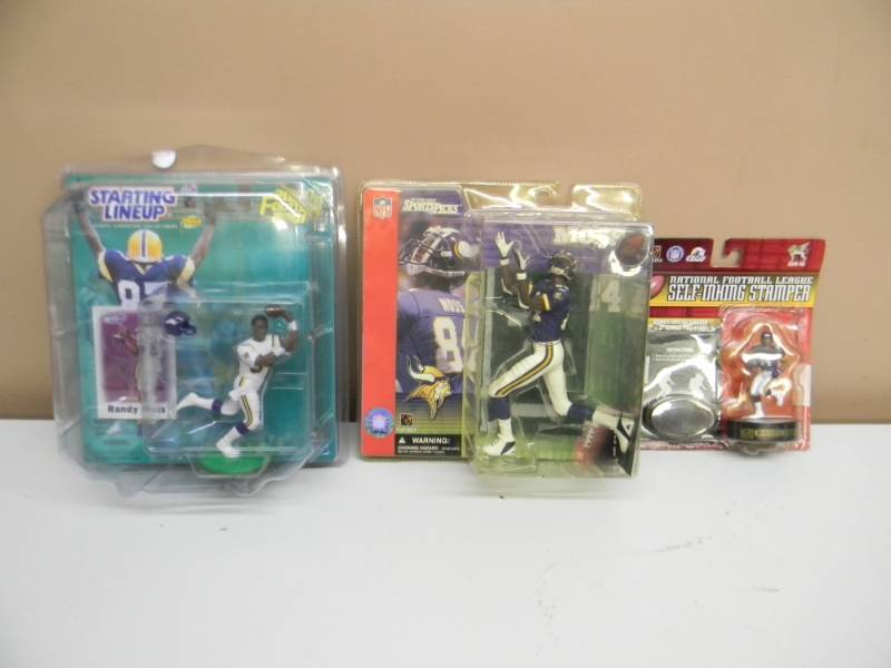 NFL PLAYERS INC.HOFer RANDY MOSS MINNESOTA VIKING & HOFer RANDY MOSS 200001 STARTING LINEUP - NFL PLAYERS INC SELF INKING STAMPER RANDY MOSS - GREAT COLLECTION - STILL IN CASE - SEE PICTURES