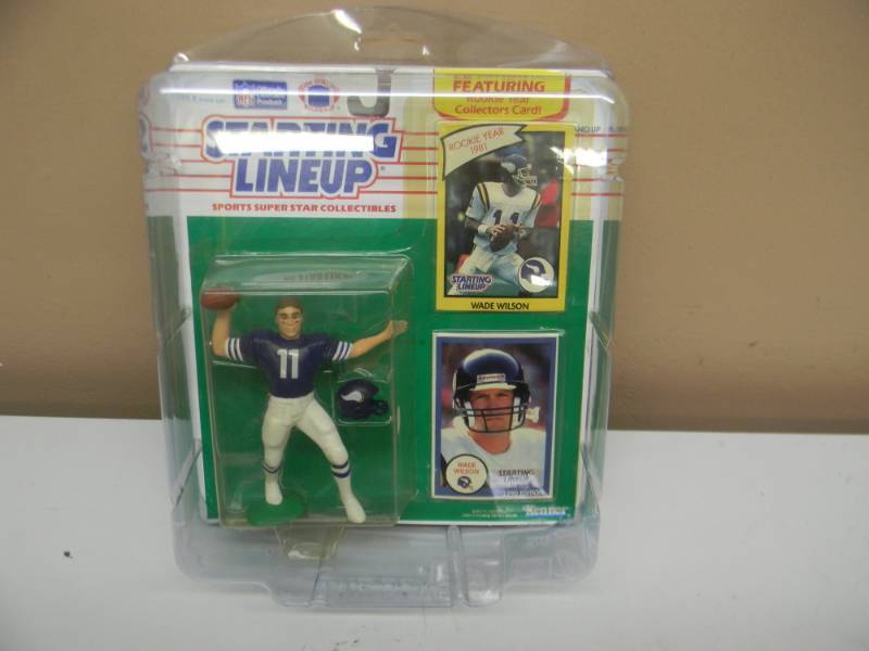 RARE - 1990 Kenner Starting Lineup   WADE WILSON  Minnesota Vikings - 1 OF 5 IN COLLECTION - GOES WITH 24,25,26 - STILL IN PLASTIC CASE - SEE PICTURES