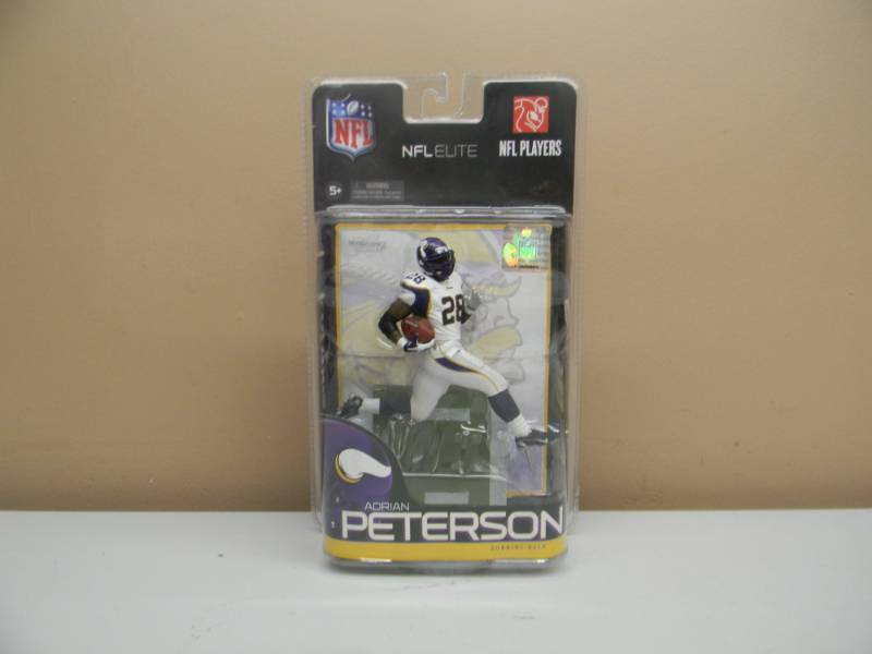 ADRIAN PETERSON NFL PLAYERS, NFL ELITE RARE  ADRIAN PETERSON FIGURE - NEW IN BOX - SEE PICTURES