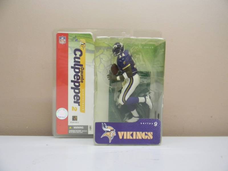 Daunte Culpepper, 2 - Minnesota Vikings McFarlane NFL Football Figure Series 9 - STILL IN BOX - NIP - SEE PICTURES