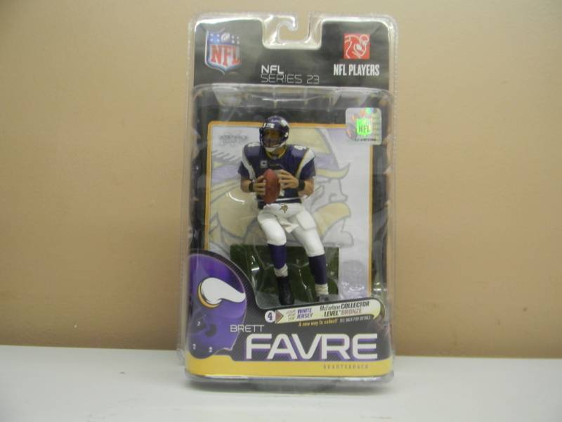 MINNESOTA VIKINGS BRETT FAVRE #4 NFL SERIES 23 - IN BOX - SEE PICTURES