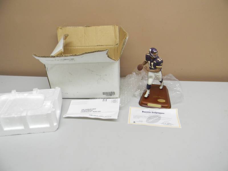 Rare Minnesota Vikings Football Daunte Culpepper Figure Danbury Mint w Box - AWESOME PIECE - SEE PICTURES