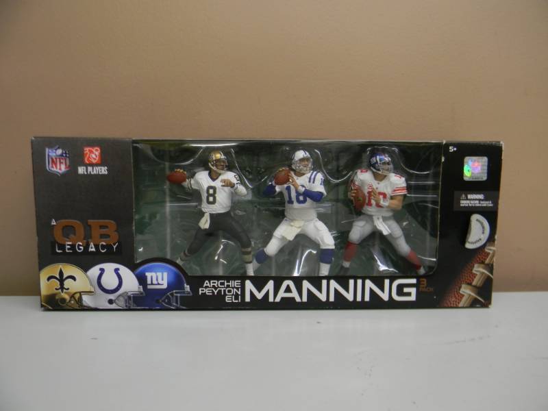 NFL PLAYERS MCFARLANE NFL ARCHIE PEYTON ELI MANNING QB LEGACY 3 PACK TRU EXCLUSIVE - AWESOME PIECE - SEE PICTURES