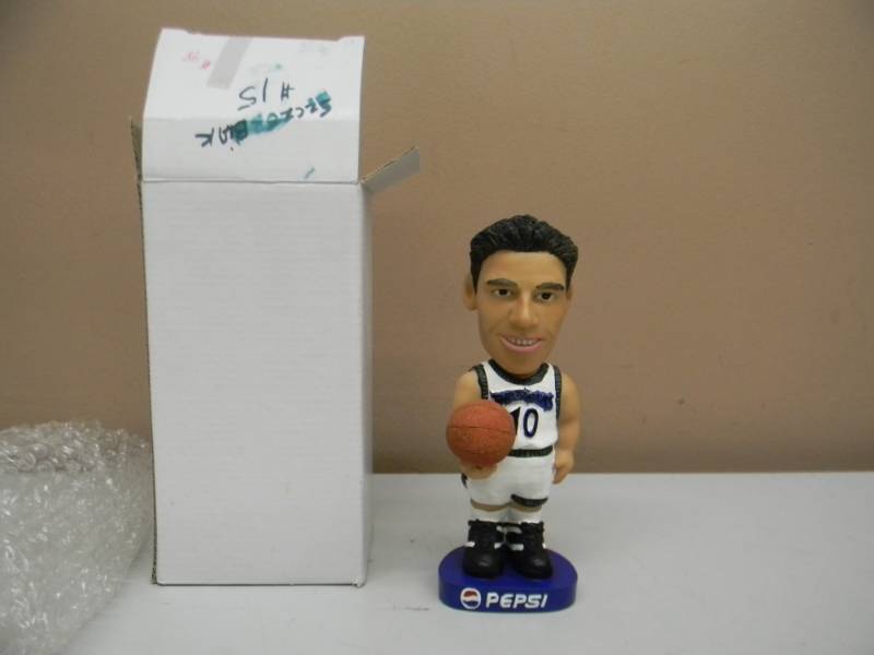 WALLY SZCERBIAK MINNESOTA TIMBERWOLVES BOBBLE HEAD - RARE - NEW IN BOX - SEE PICTURES