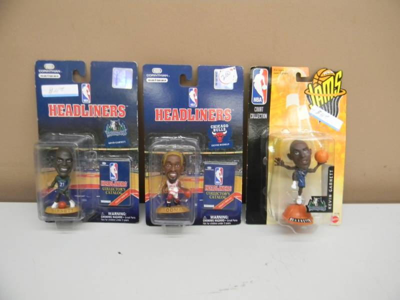 KEVIN GARNETT & DENNIS RODMAN - HEADLINERS - NEW IN BOX - SEE PICTURES