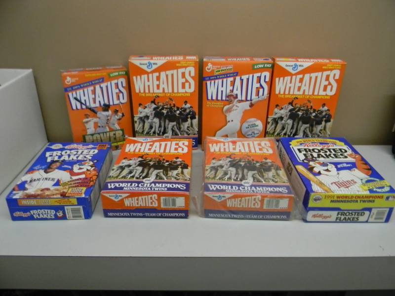 VINTAGE COLLECTIBLE WHEATIES & KELLOGS CEREAL BOX COLLECTION - SEE PICTURES