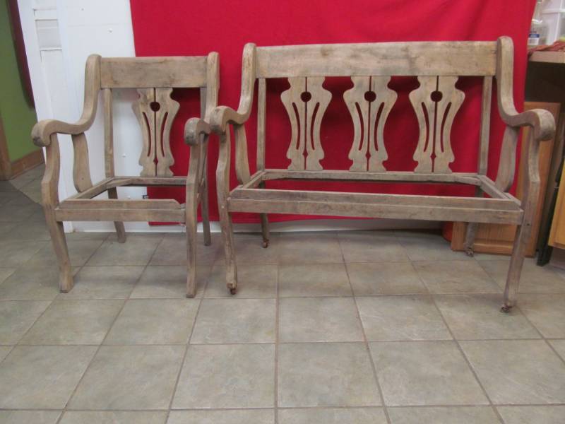 lot 25 image: antique furniture
