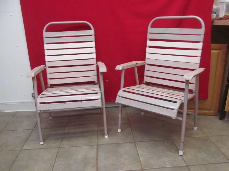 lot 27 image: patio furniture