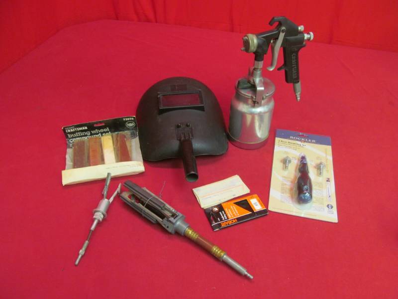 lot 33 image: tools